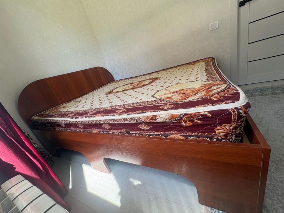 Кровать двуспальная