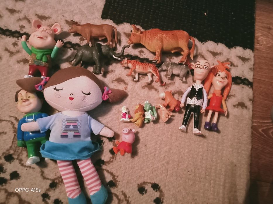 Продам  мелкие игрушки