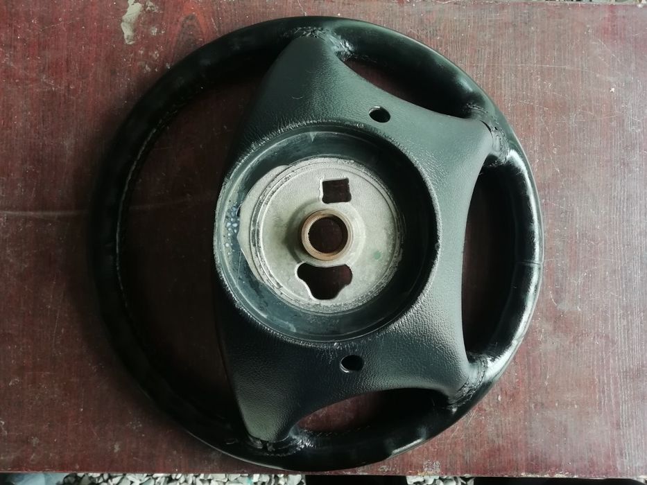 Продам руль на Mercedes-Benz