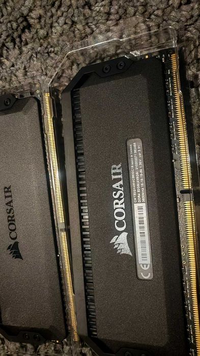 Рам памет Corsair Dominator Platinum RGB 32GB (4 x 8GB) DDR4 3600MHz