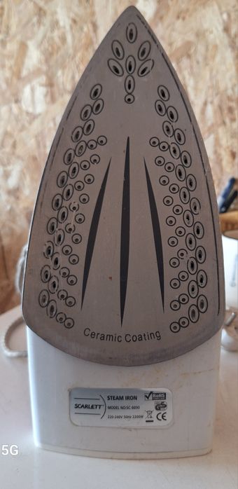 Утюг SCARLETT sc-8890