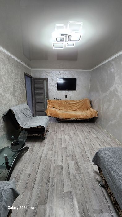 Сдаеться 2 х комнатная квартира.