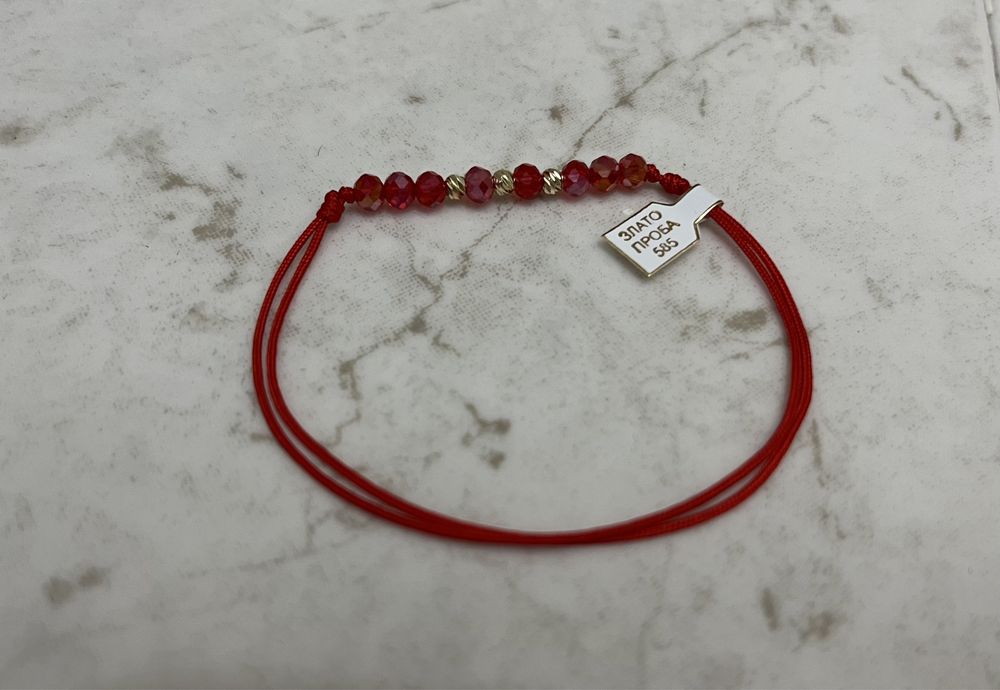 Дамски гривни от бижутерски конец и елемент-злато или сребро