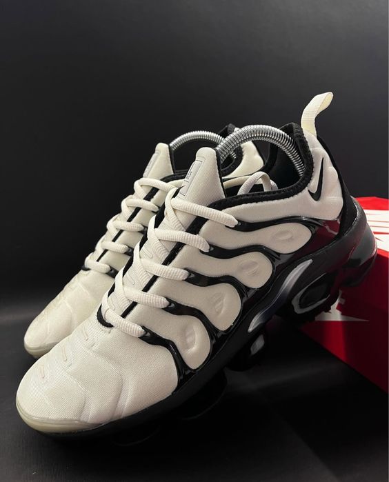 Nike Air Vapormax Plus Beige - 41,45,47