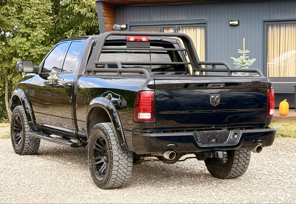 Dodge Ram 5.7 Hemi 4x4 Autoutilitara DEOSEBIT Liftkit 6 inch Roti 35 Impozit 850 ron/an