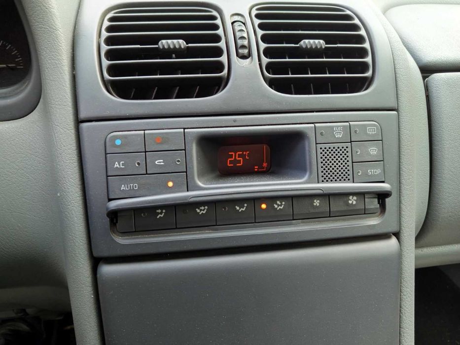 Renault Laguna 1999 г.