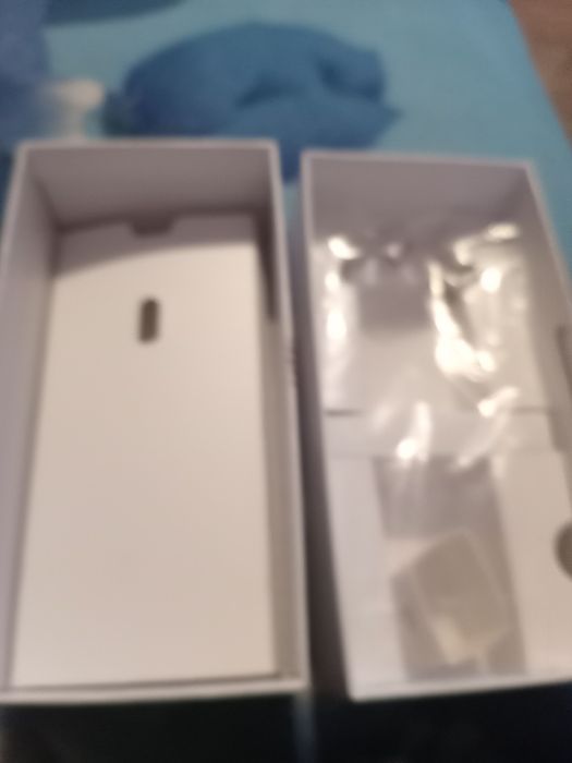 Vând tf marca Honor x6 la cutie..