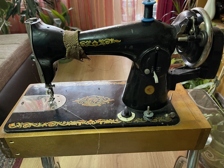 Руска ръчна шевна машина