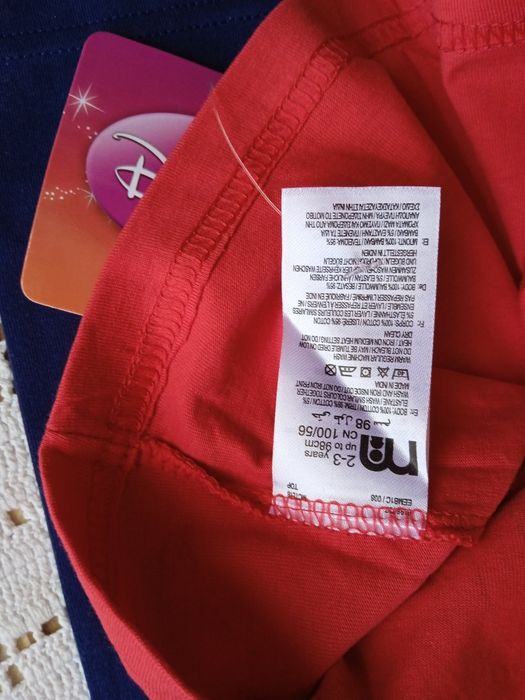 НОВ комплект Minnie mouse, размер 2-3 годинки