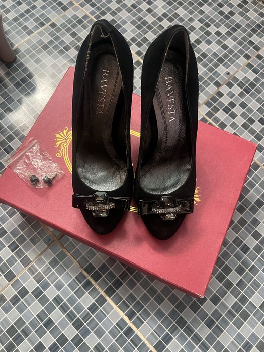 Продам туфли босоножки