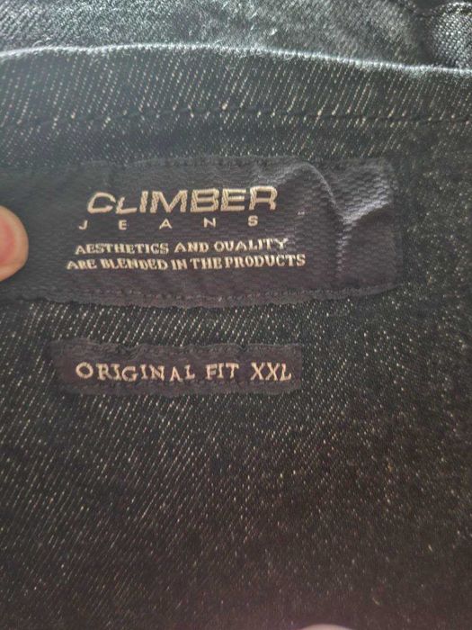 Продаётся новый джинсовой куртка