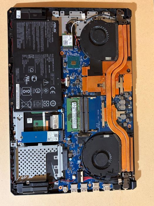 Laptop Asus FX504GM defect / pentru piese