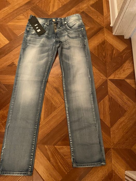 Продам мужские джинсы