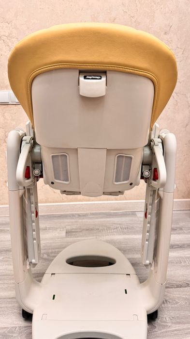 Детский стул для кормления Peg Perego Tatamia