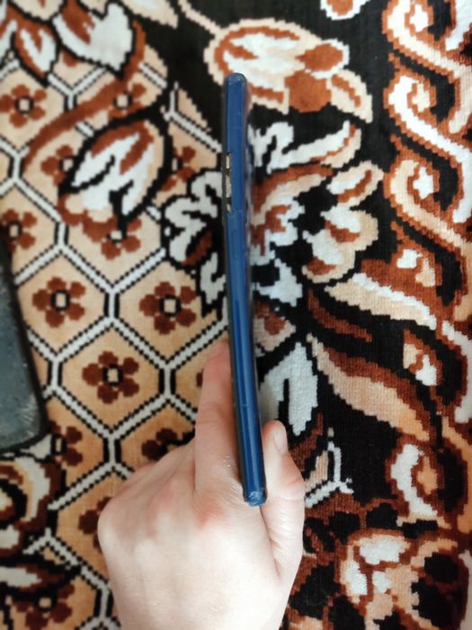 Продам телефон на запчасти