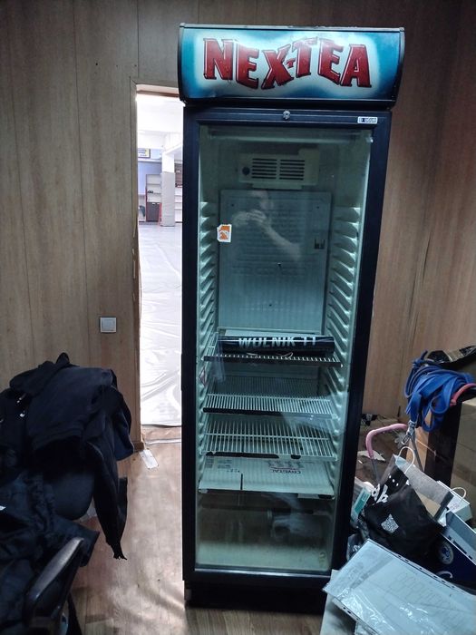 Холодильник под напитки