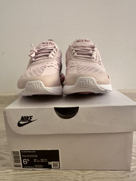 Nike Air Max 270 noi din UK