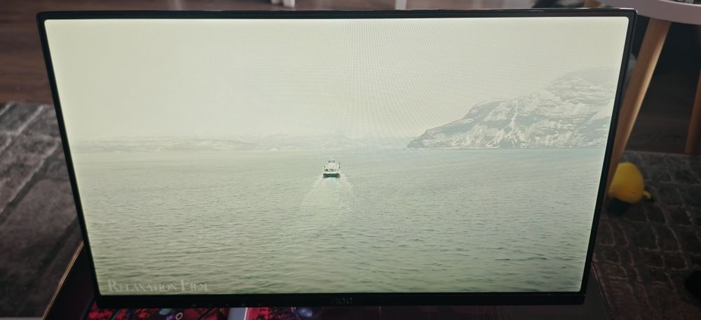 Монитор AOC 24" IPS FHD в перфектно състояние