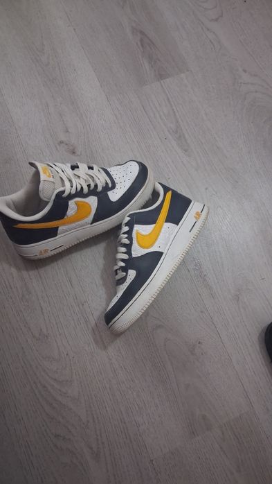 Adidasi nike pulover nike ambele 80