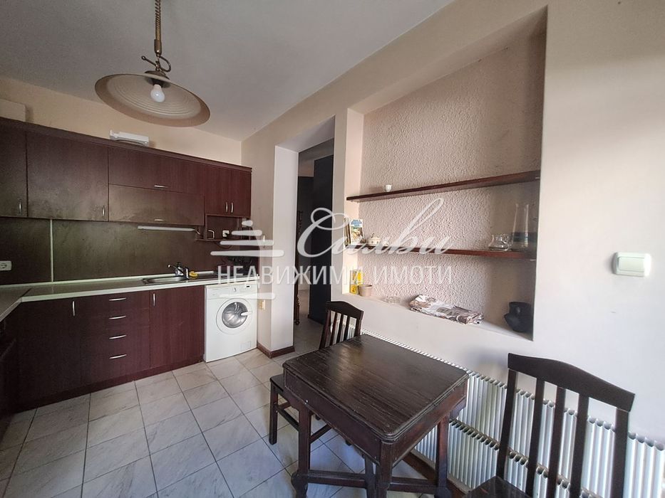 Дава се под наем Двустаен апартамент в Шумен, Център - 80 кв.м за 357 € - Снимка #6