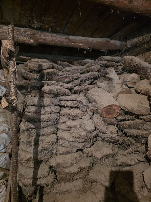 Тезек, таппи, отын, шырпы