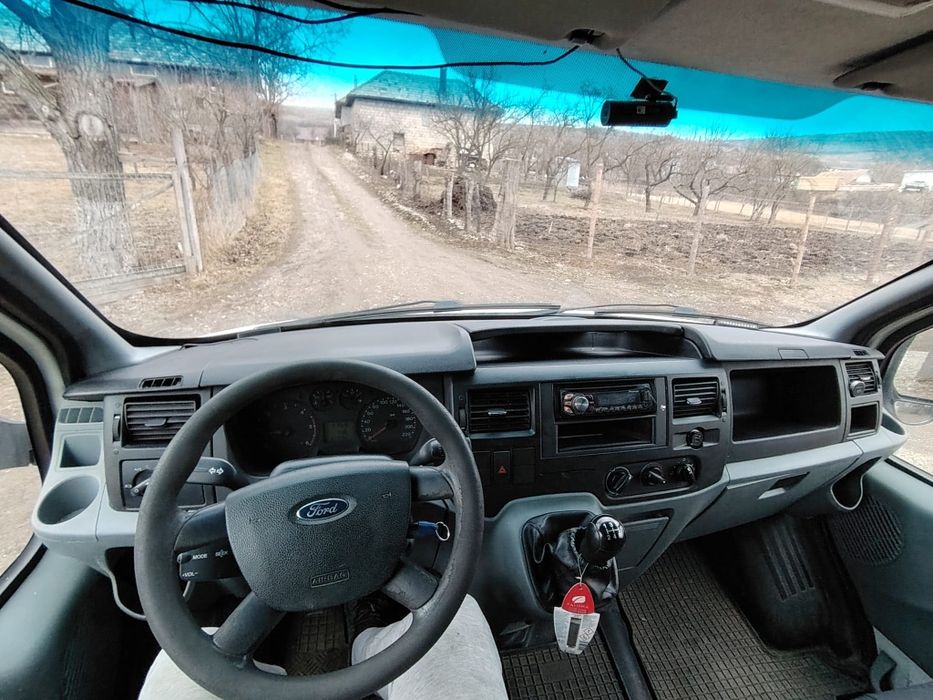 Duba Ford transit autoutilitara 2010