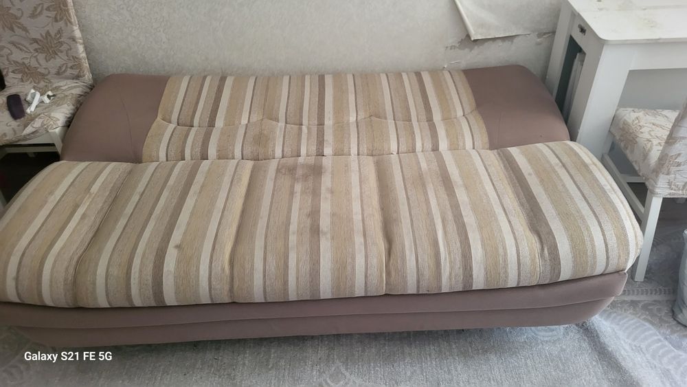 Диван кровать трёхместный
