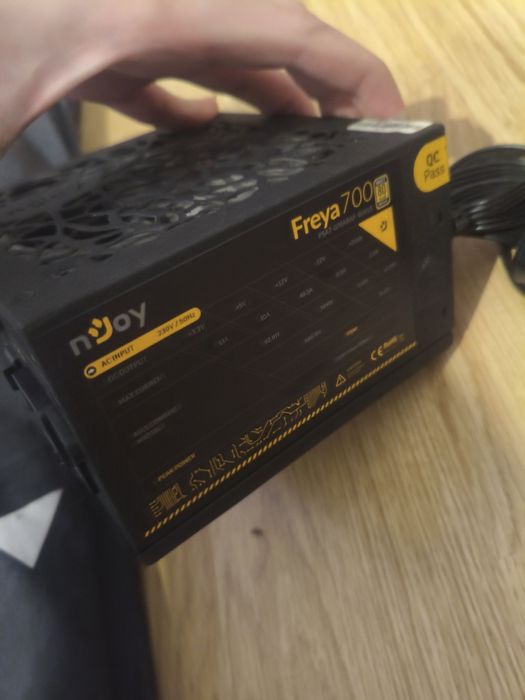 Sursa Njoy Freya 80+ Bronze 700W