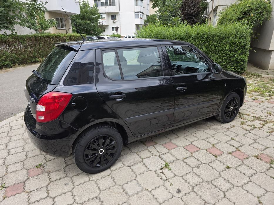 SKODA Fabia 2011 — imagine 4