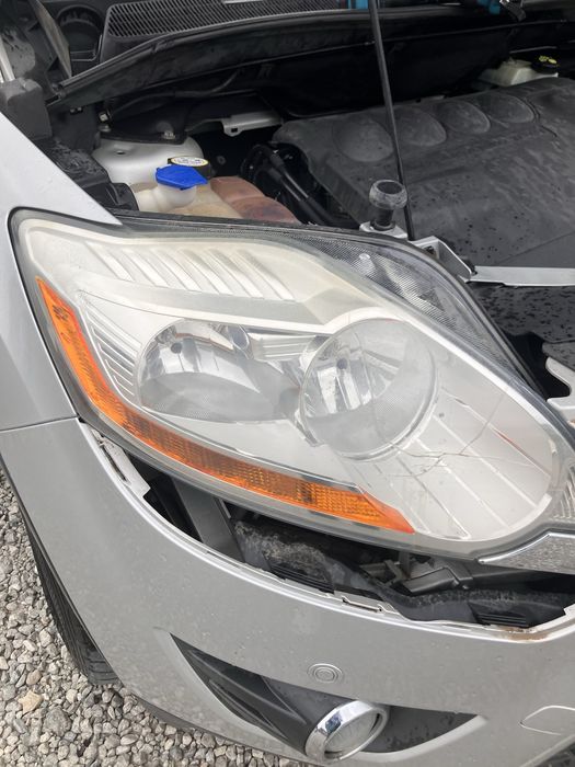 Ляв и десен фар за Ford kuga