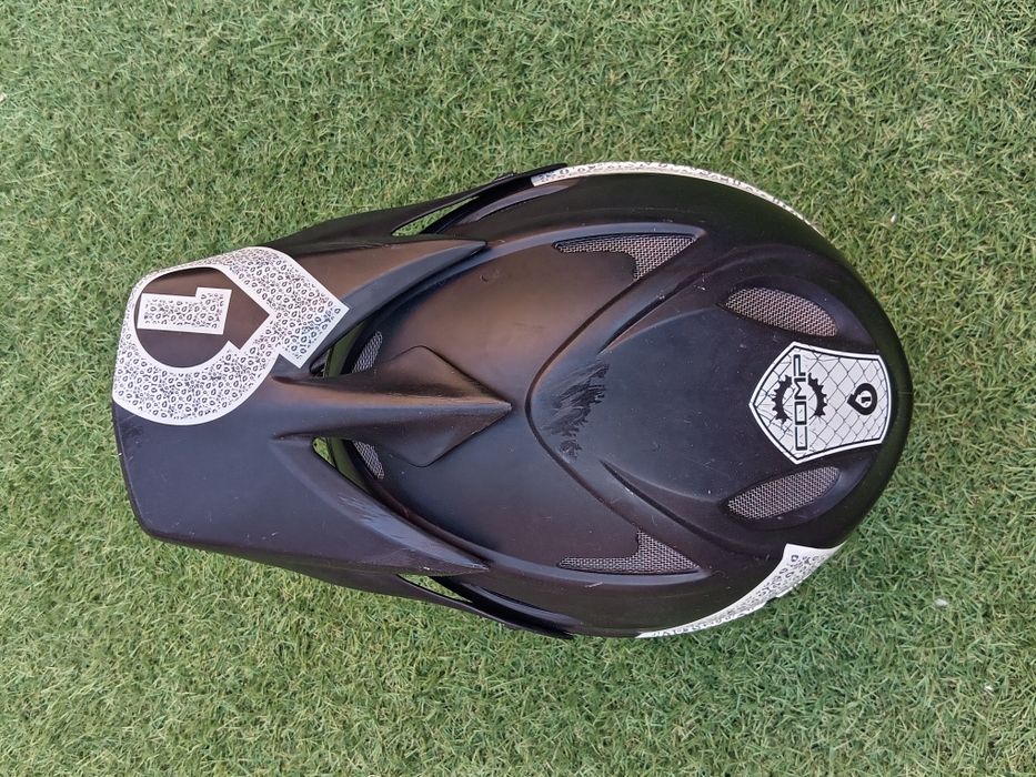 каска SIXSIXONE fullface