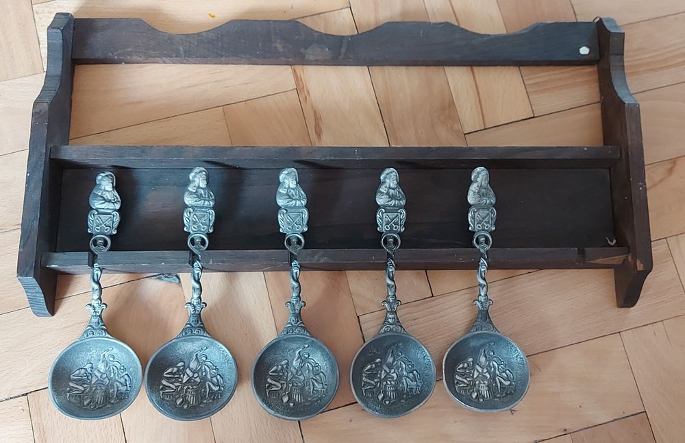 Селски старинии ( запазени )