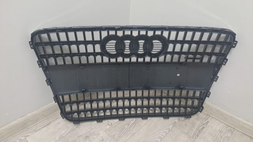 Решетка и фонарь на ауди Q7