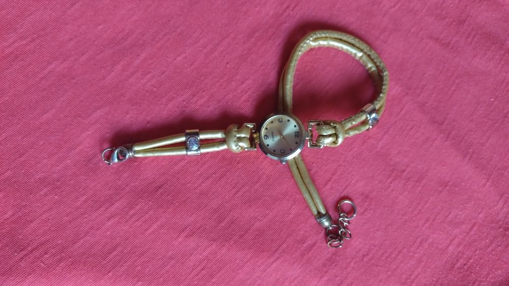 Ceas Brãtarã din material inoxidabil