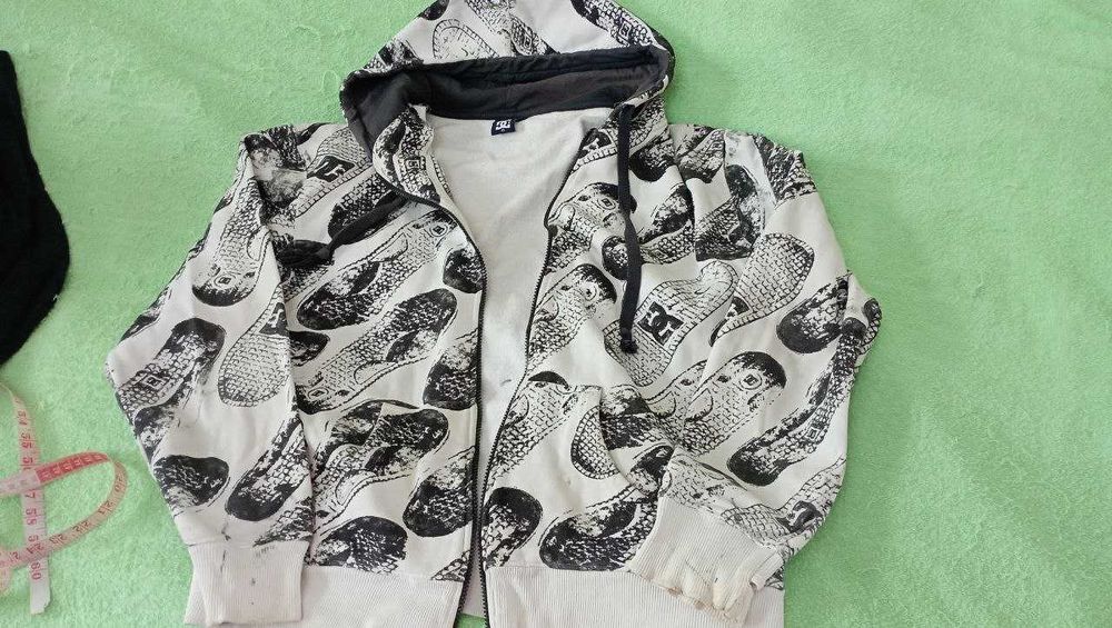 Продам куртки подростковые и детские