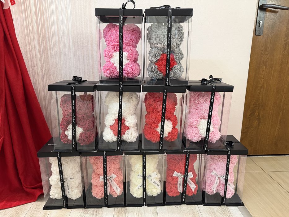 Urs din trandafiri arficiali din spuma / parfumati / Premium
