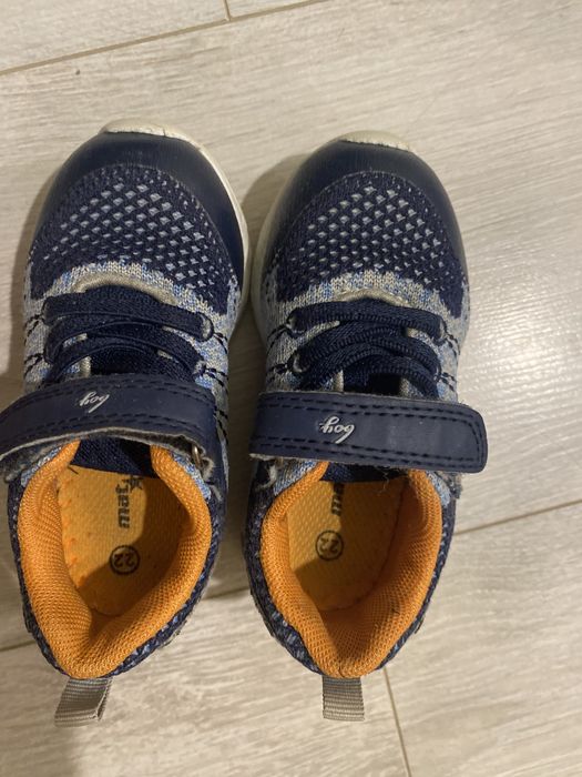 Продавам детски апрески 24 номер