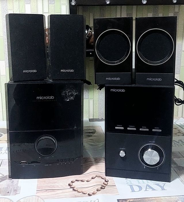 Продам  настольные  колонки