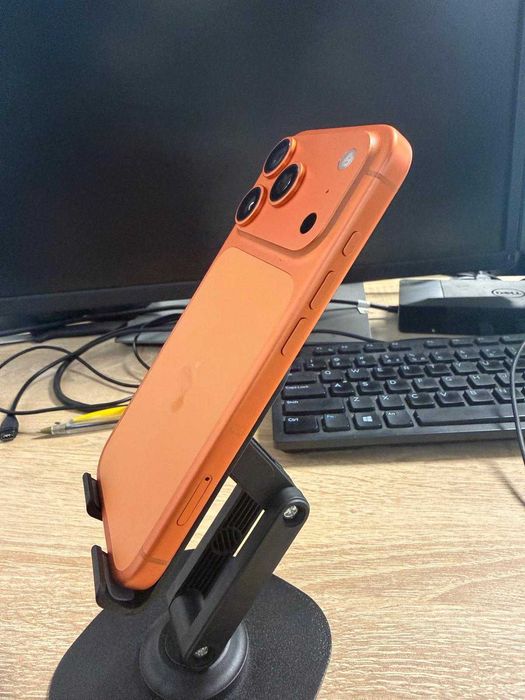 iphone 17 pro orange defect / pentru piese