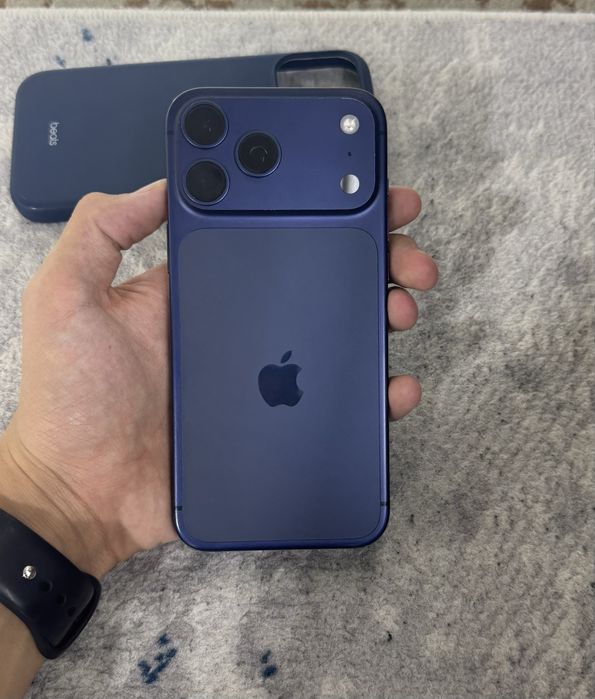 Iphone 17 Pro Max Blue