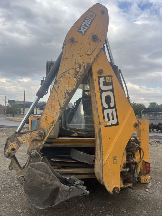 Экскаватор погрузчик