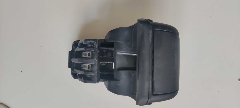 Тhule 853 20269 Комплект захвати / основи за надлъжни релси