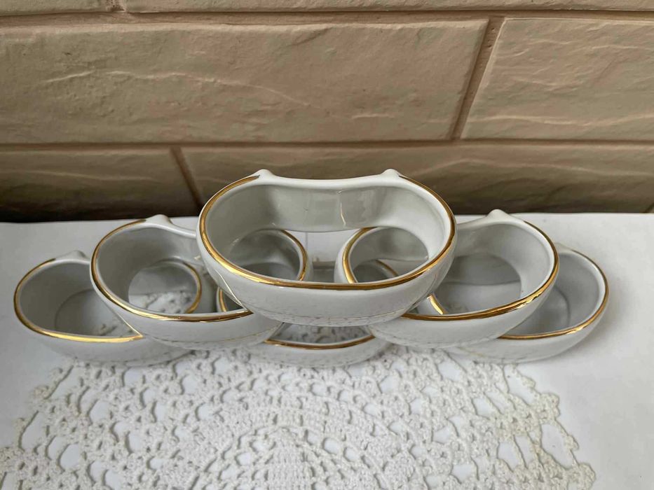 Големи порцеланови пръстени за текстилни салфетки от Полша