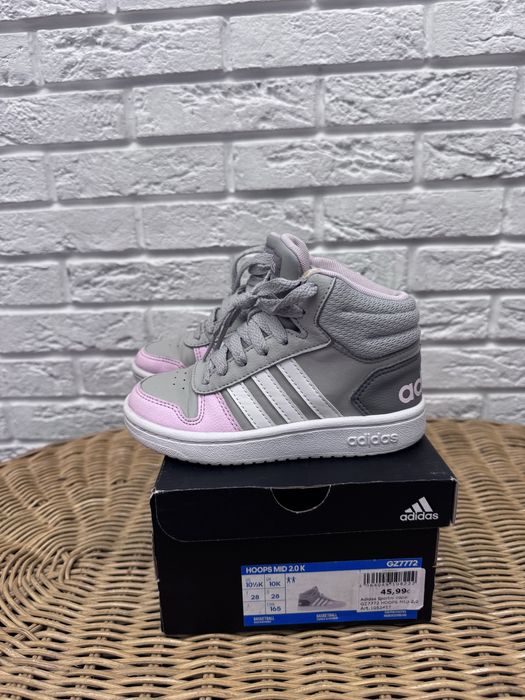 Кроссовки adidas