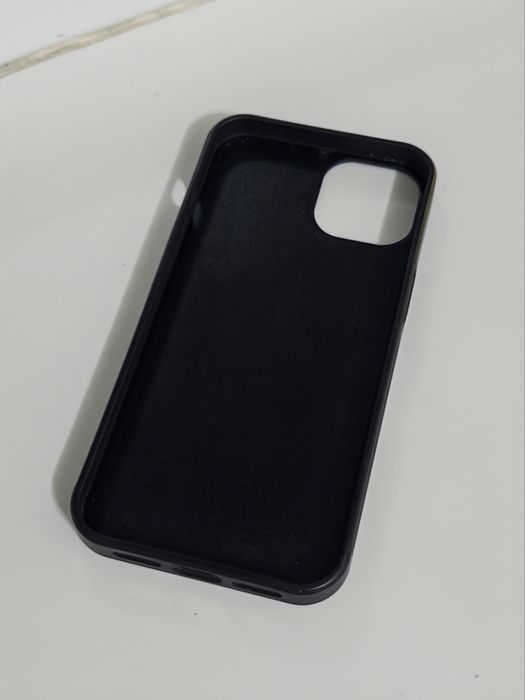 Карбоновый чехол для iPhone 13-14