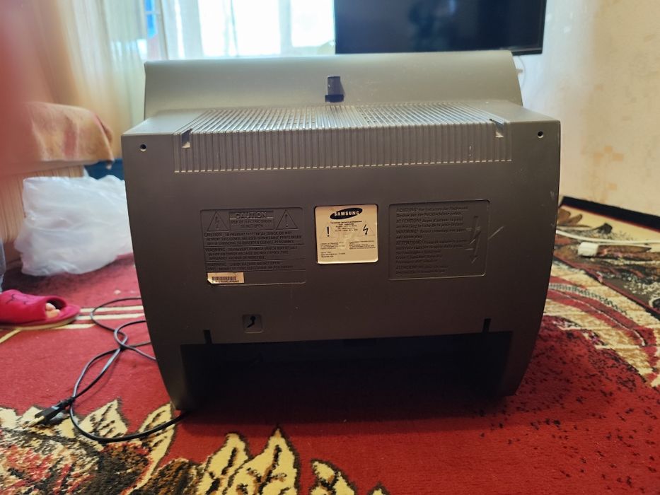 Продам телевизор