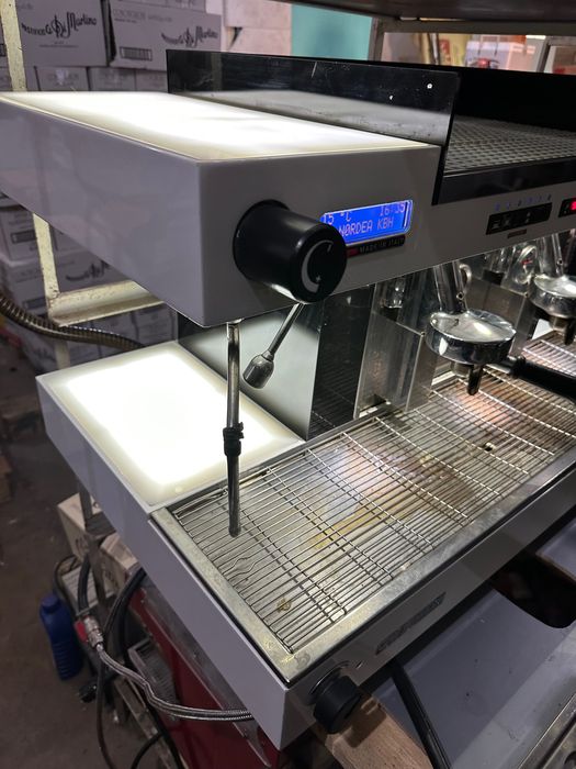 Професионална кафе машина с две групи Сан Ремо