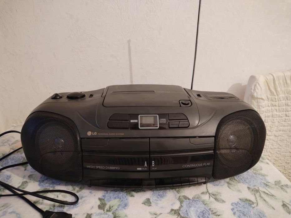 Ретро магнитола LG