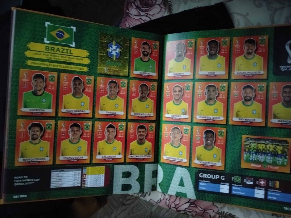 Попълнен колекционерски албум за стикери Panini world cup 2022 qatar с твърди корици