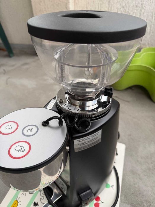 Кафемелачка Mazzer Mini Electronic, с нови оригинални ножове